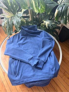 Athleta Sweater
